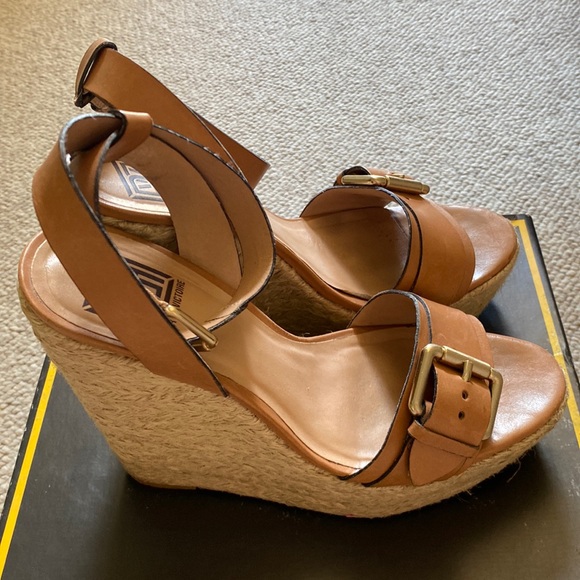 Pour La Victoire Jacqueline luggage nude platform sandals with ankle strap 9M - Picture 8 of 13